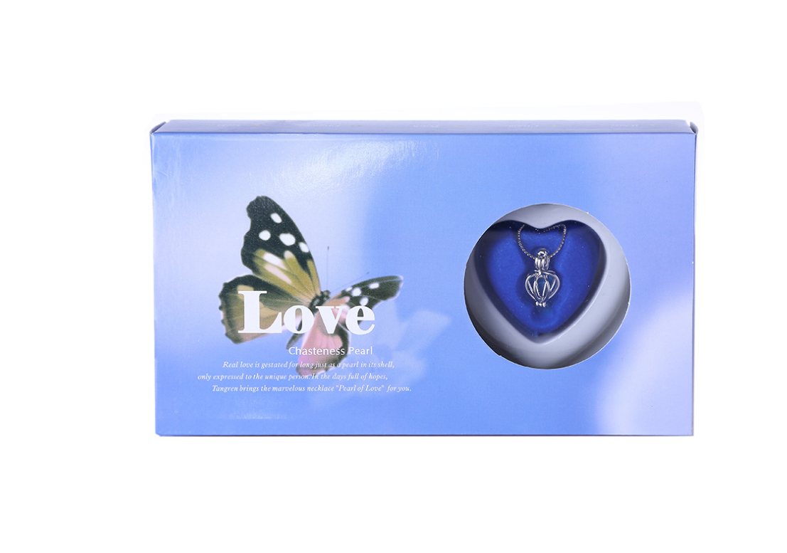 Schmuckgeschenkbox mit Süßwasserperlenkette